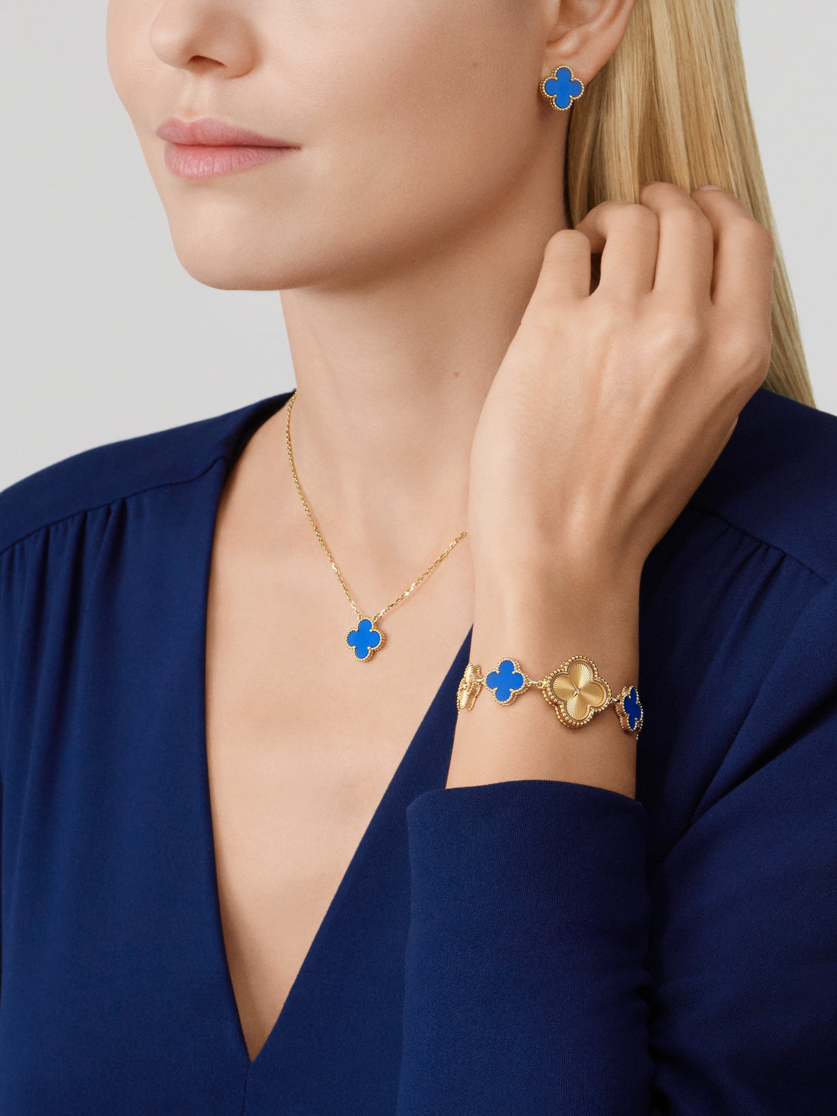 Van Cleef Sweet Alhambra watch